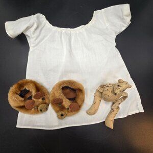 Vintage Pleasant Company Doll White Dress Teddy Bear Tender Heart Slippers CM98